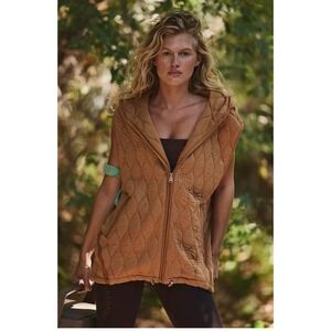 FP Movement by Free People DREAM BIG Quilted Vest! Medium.